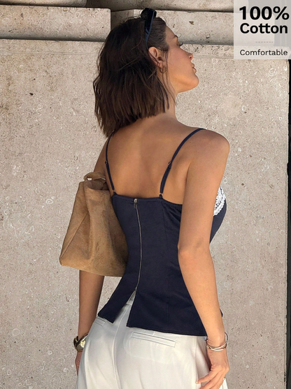 Blusa Lace-Trim™ – Sensual. Minimalista. Atemporal.