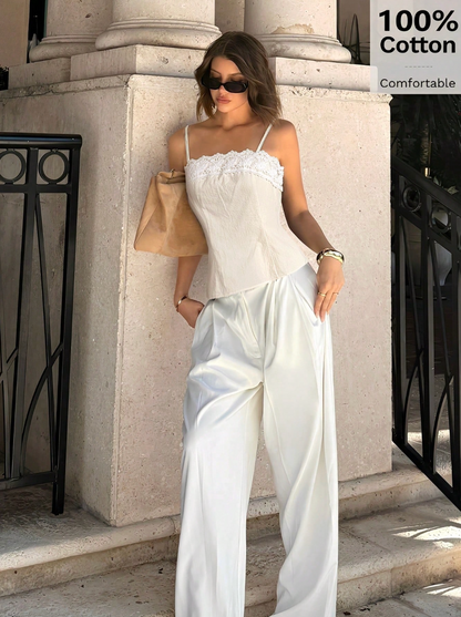 Blusa Lace-Trim™ – Sensual. Minimalista. Atemporal.