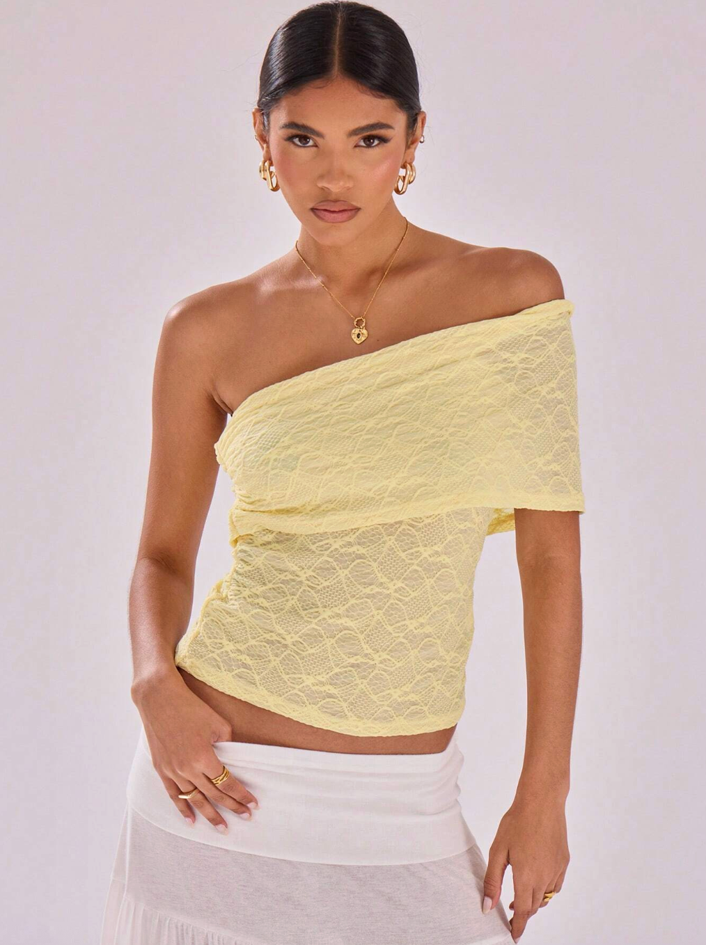 Blusa One-Shoulder™ – Moderno. Sofisticado. Vanguardista.